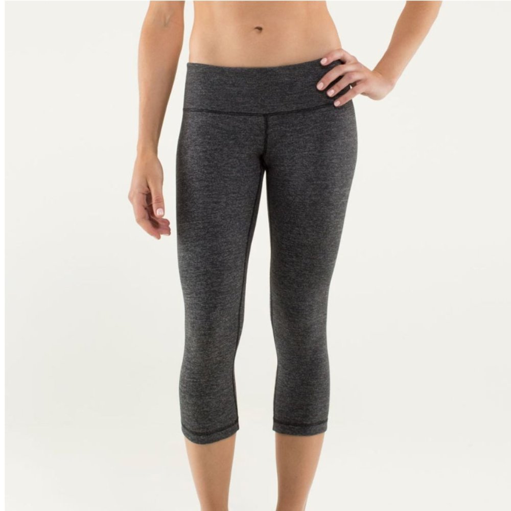 Lululemon Wunder Under Crop Black/Black 6 - Picture 1 of 16
